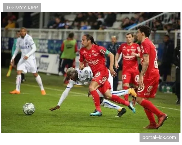 尼斯官方确认三名主力球员因流感缺席本轮对阵图卢兹